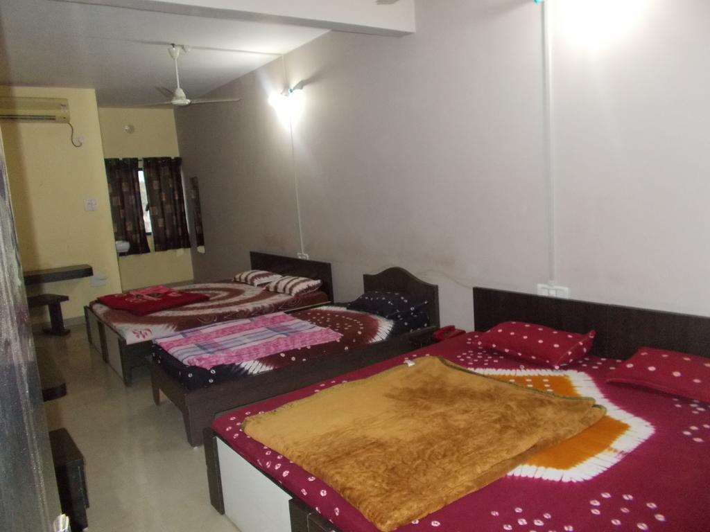 Hotel Rudraksh Virani 外观 照片