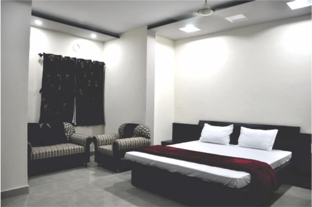Hotel Rudraksh Virani 外观 照片